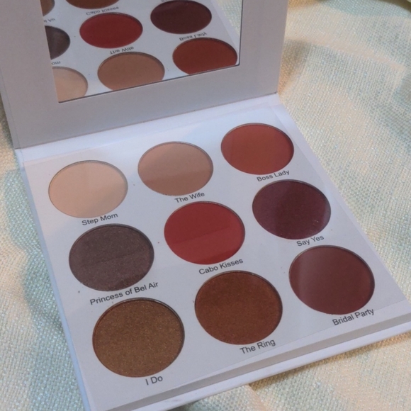 #Give Them Lala - grown woman palette - Picture 4 of 4